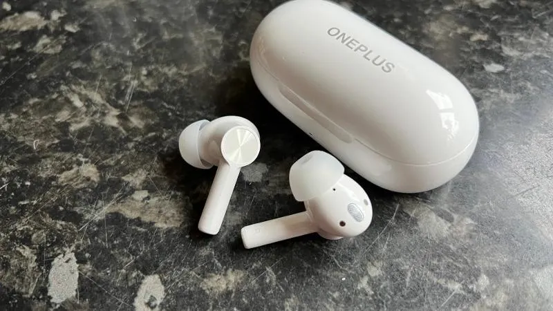 Берем OnePlus Buds Z2 по минимальной цене на Али. Это настоящие убийцы AirPods Pro