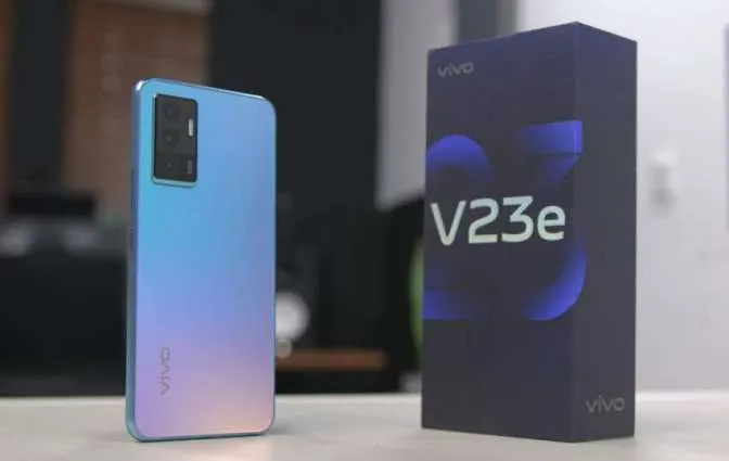 Новейший смартфон Vivo отдают со скидкой на Маркете. У него отличная фронталка и мощный процессор