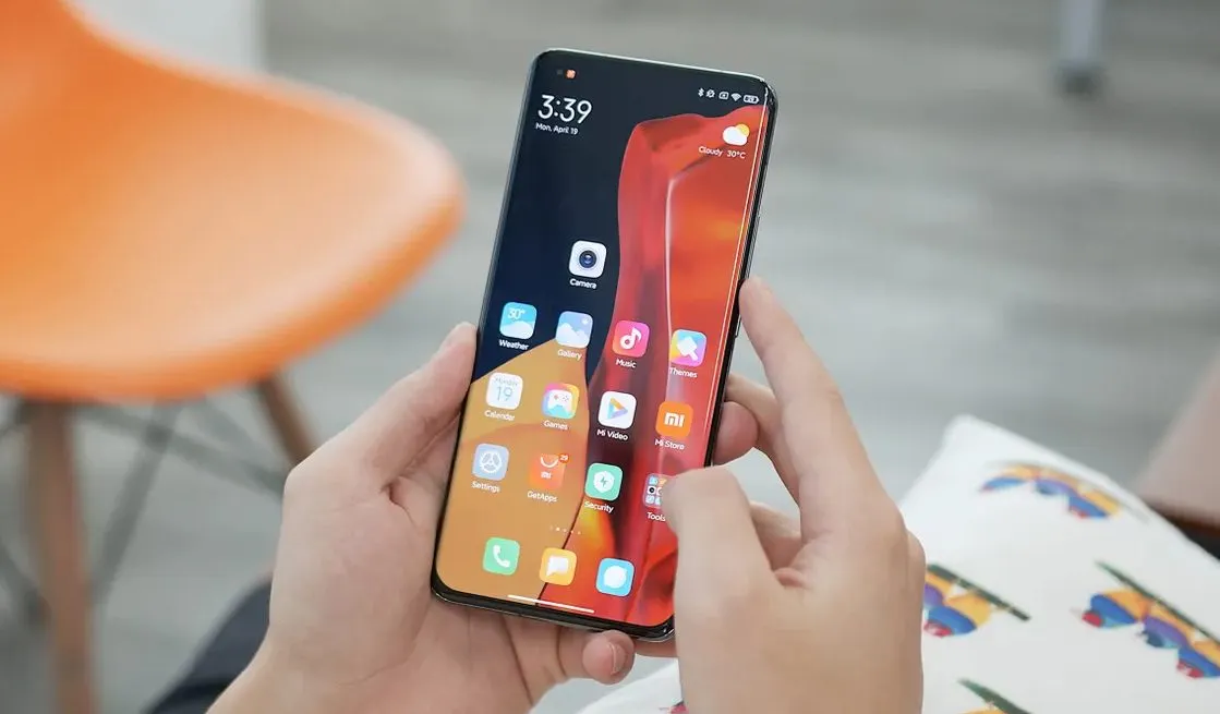 Чем заменят Google Play в России? На Android-смартфонах появится русский магазин
