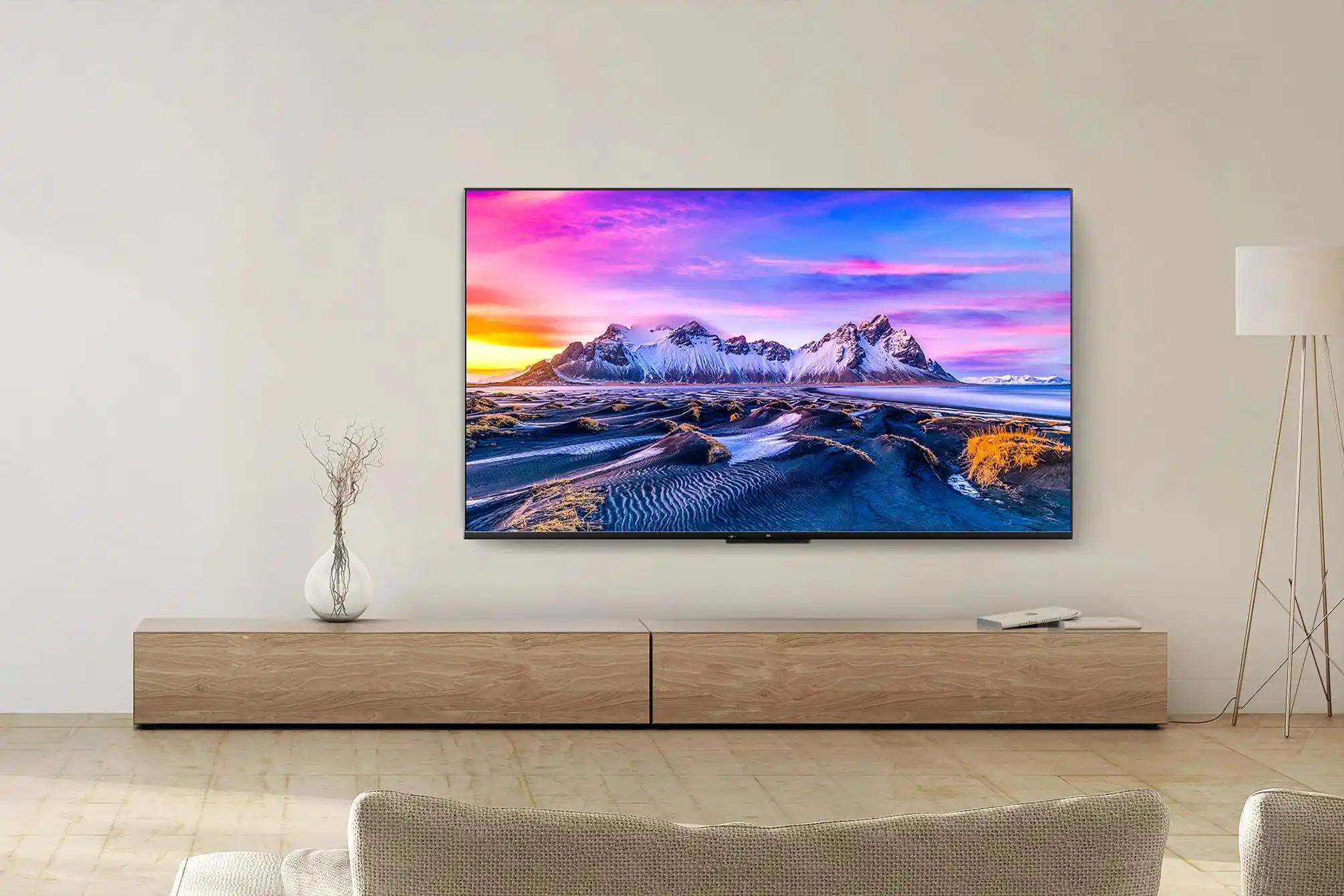 Этот телевизор Xiaomi — лучший вариант для кухни. Его еще можно купить по выгодной цене