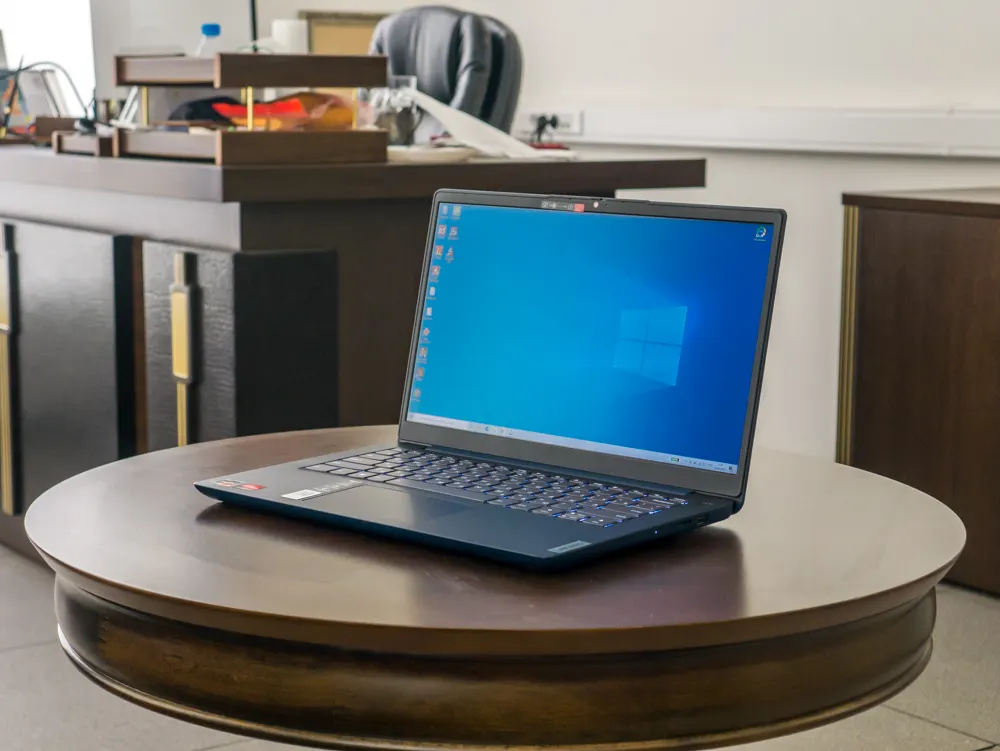 Этот ноутбук Lenovo — лучший в своей ценовой категории. Доступный вариант с оптимальным процессором