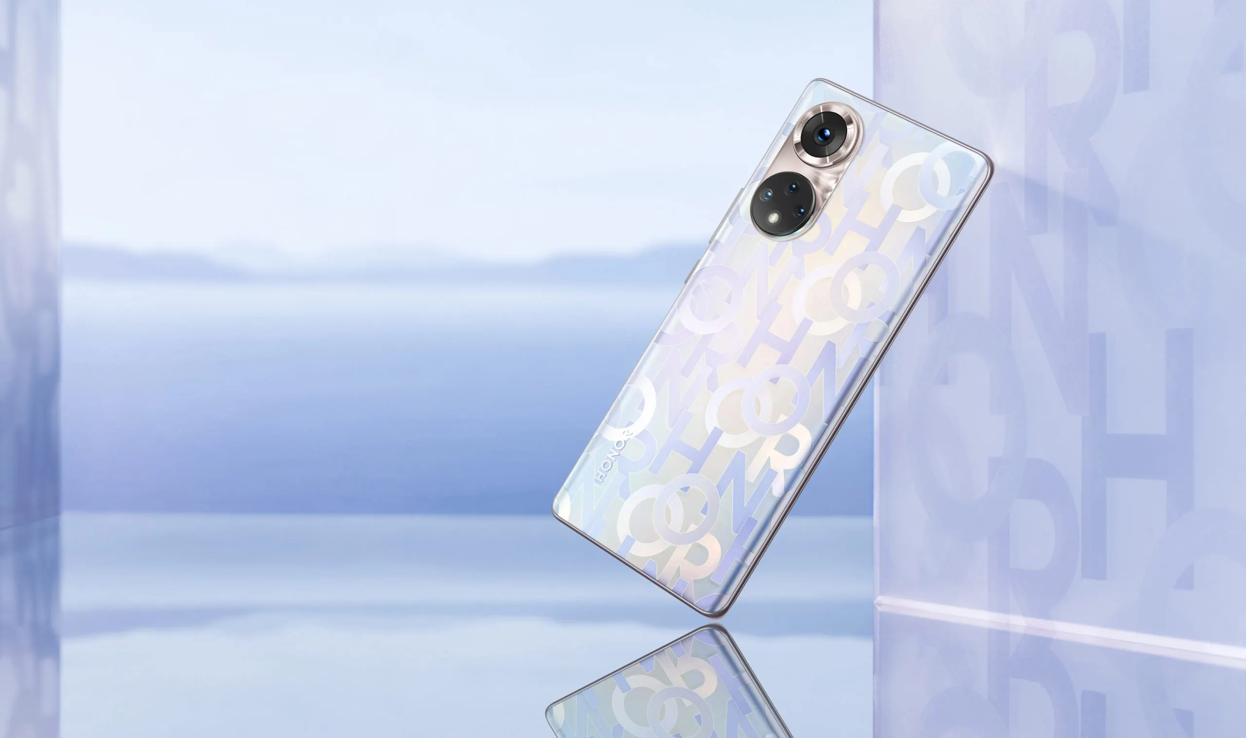 Honor 50 снова подешевел на Tmall. Бескомпромиссный вариант с крутой фронталкой