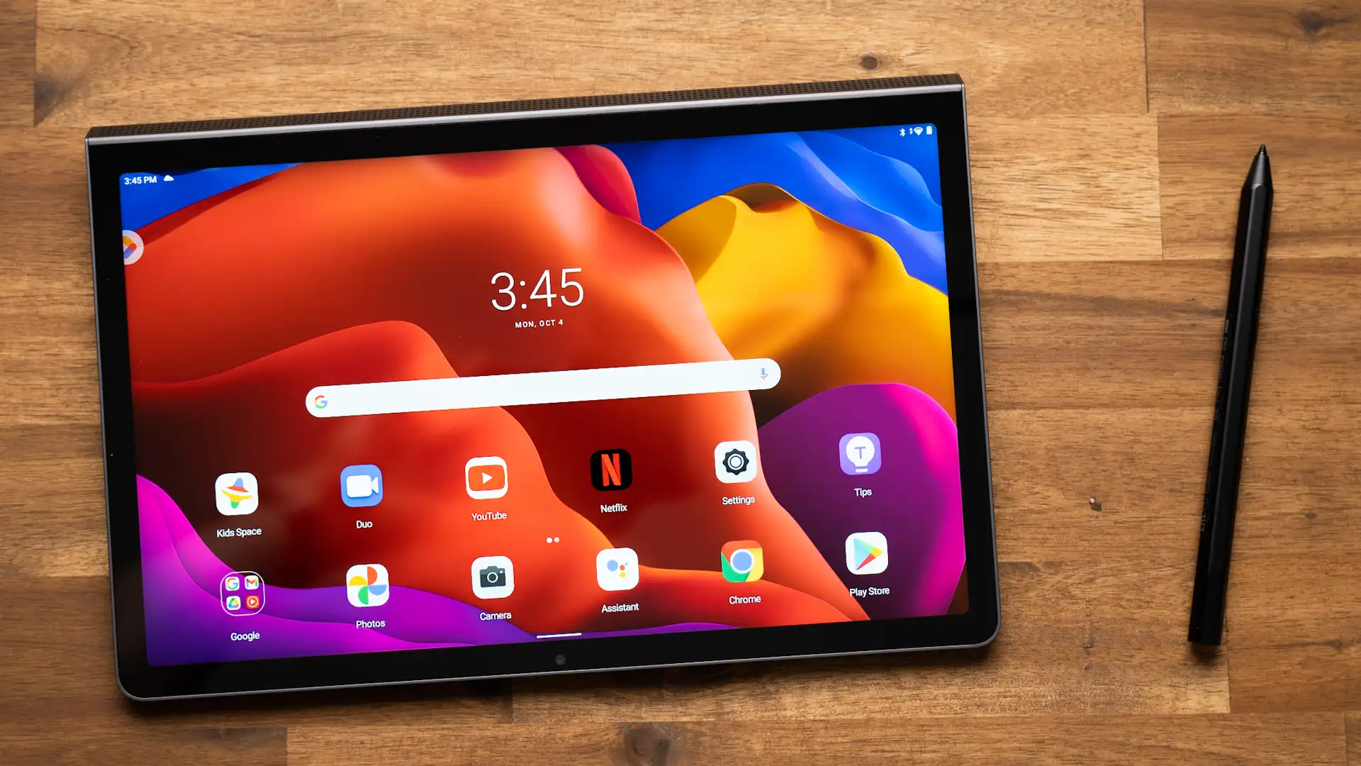 Об этом планшете Lenovo мало кто знает, а зря. Он рвет конкурентов от Xiaomi и Realme