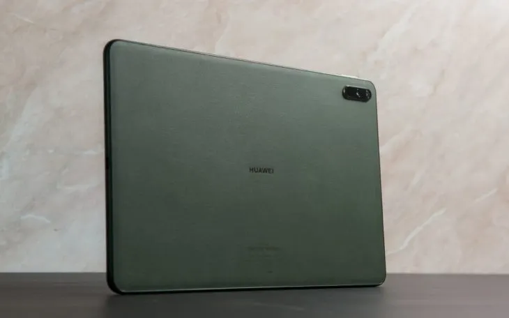 Huawei MatePad 11 сливают со скидкой на Маркете. Это почти идеальный Android-планшет