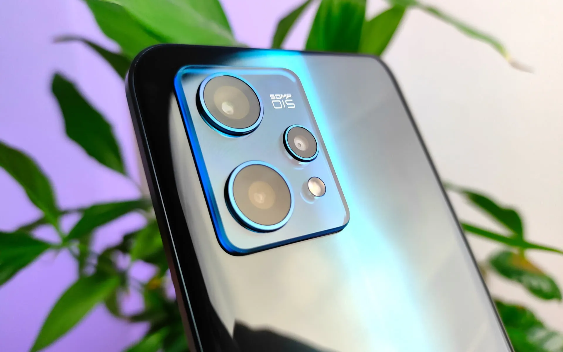 Realme 9 Pro+ сливают по минимальной цене на Али. Чем хорош этот субфлагман?