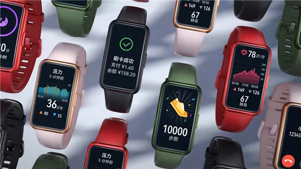 Вышел Huawei Band 7. Это доступный браслет с топовыми фишками