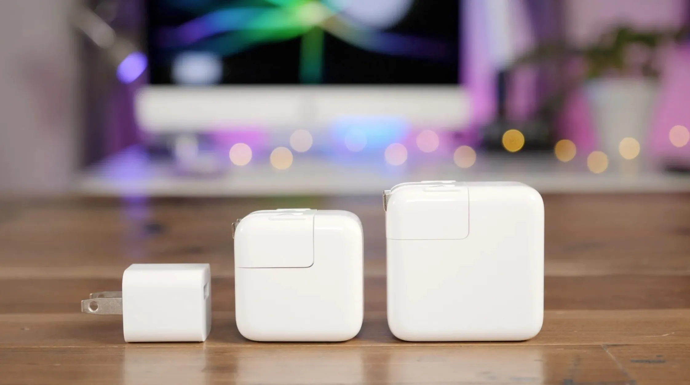 Как одновременно заряжать iPhone и Apple Watch? Apple выпустит двойной адаптер