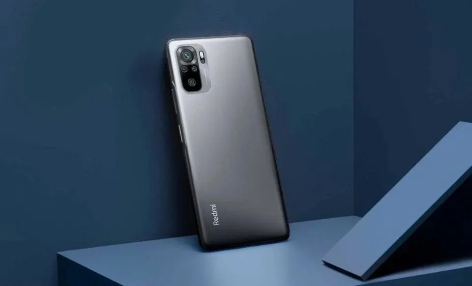 Хитовый Xiaomi Redmi сливают за гроши на Tmall. Это девайс с OLED-экраном и емкой батареей