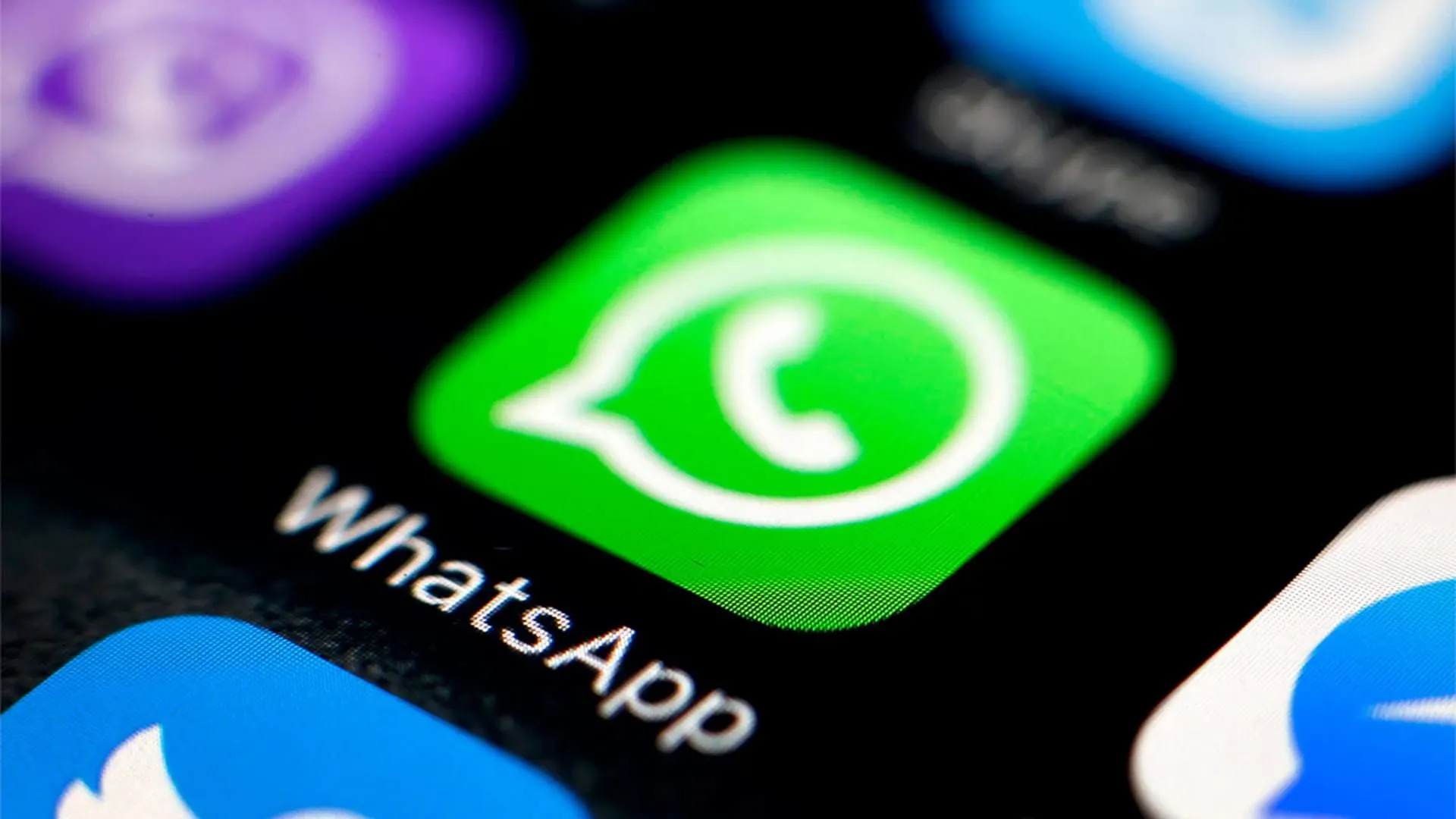 «Эта версия WhatsApp устарела». Что делать?