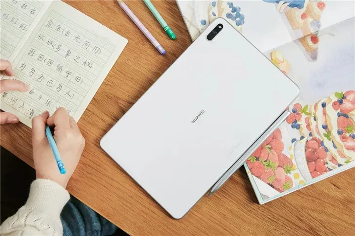 Недооцененный планшет Huawei подешевел на Маркете. Это крутейшее бюджетное решение