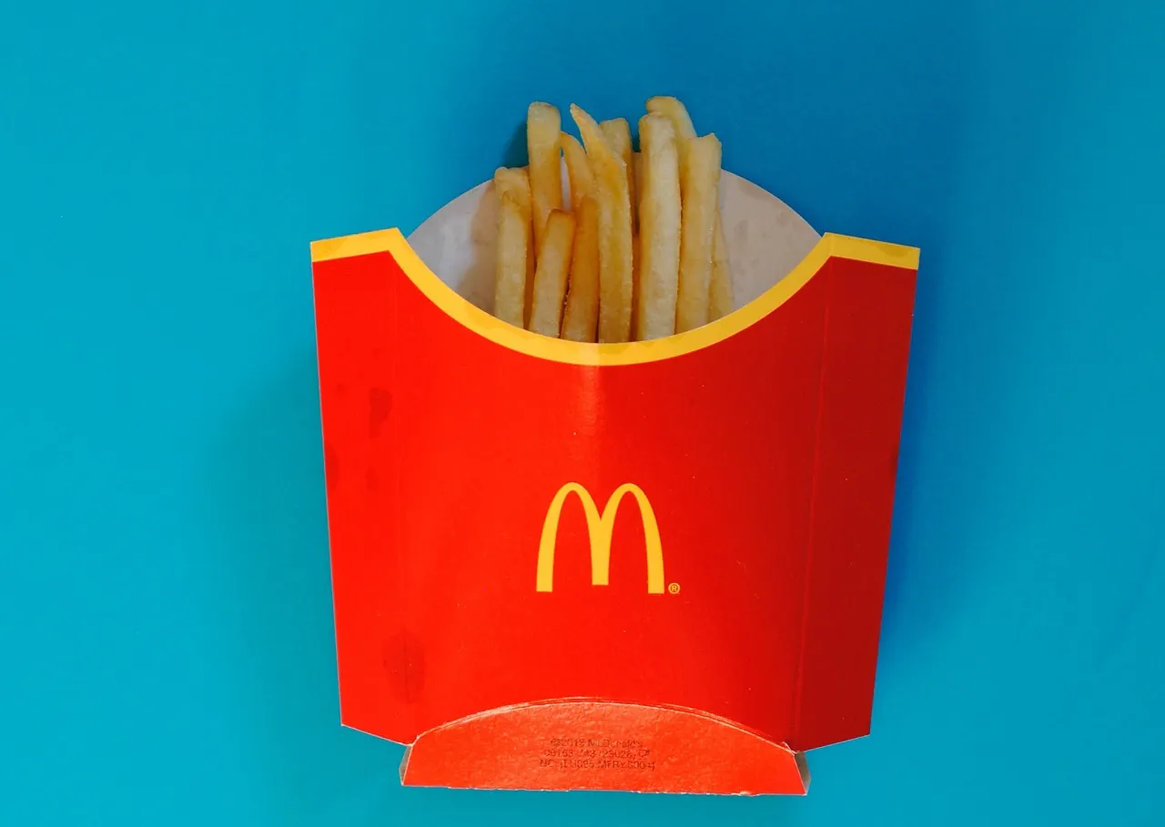 Кому достанется McDonald’s в России? За рестораны сражались два человека