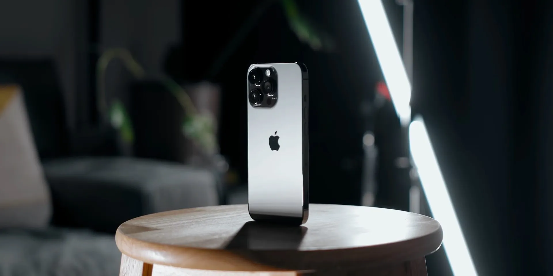 iPhone 13 Pro скоро навсегда исчезнет из магазинов. Надо брать или нет?