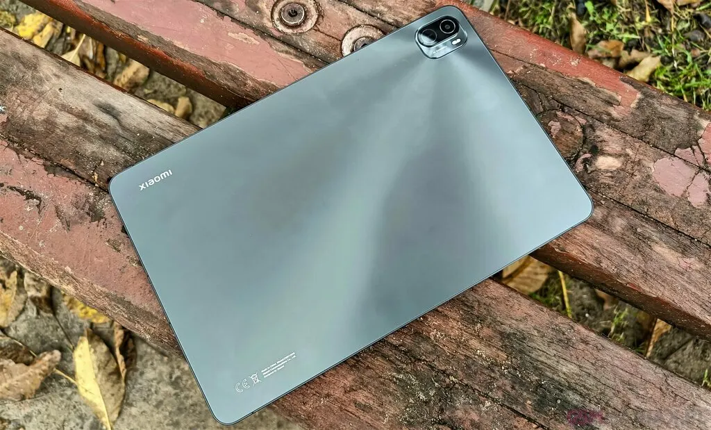 Этот планшет Xiaomi — идеальный прикроватный девайс. Его сливают по минимальной цене на Tmall