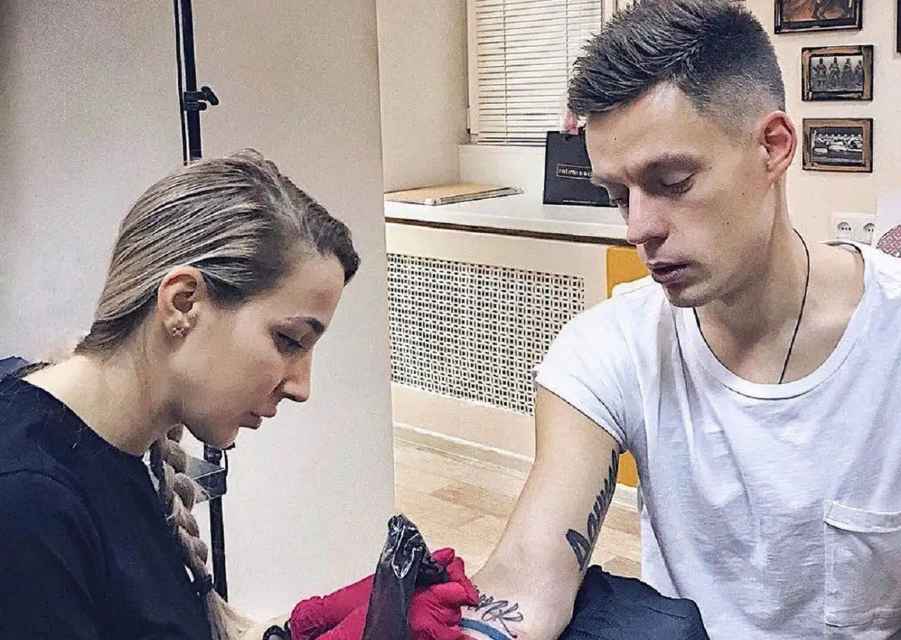 Юрий Дудь продает квартиру в Москве. Стало известно, куда Юра уехал из России