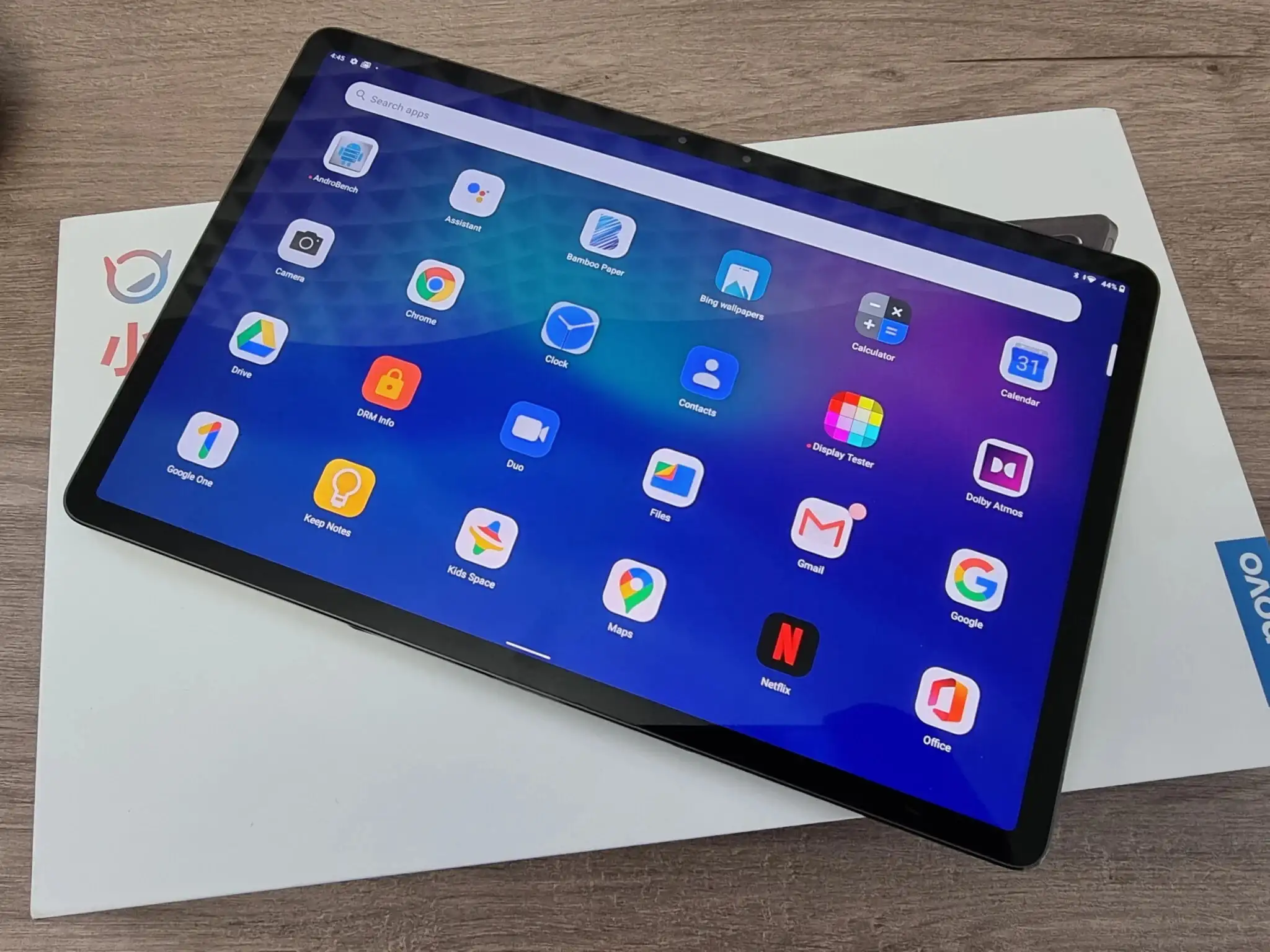 Топовый планшет Lenovo сливают за копейки. Чем хорош убийца iPad?