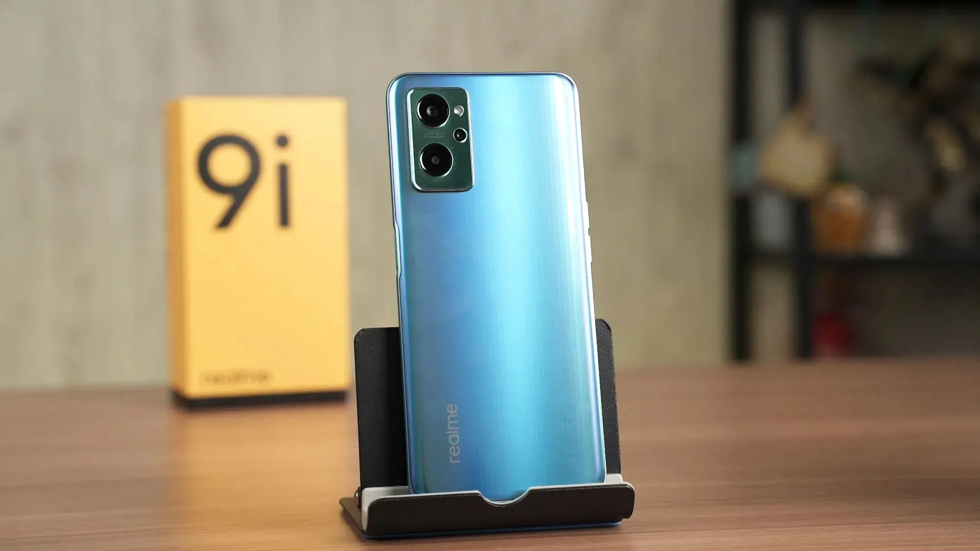 Лучший бюджетник Realme рухнул в цене на Joom. Так дешево он еще не стоил