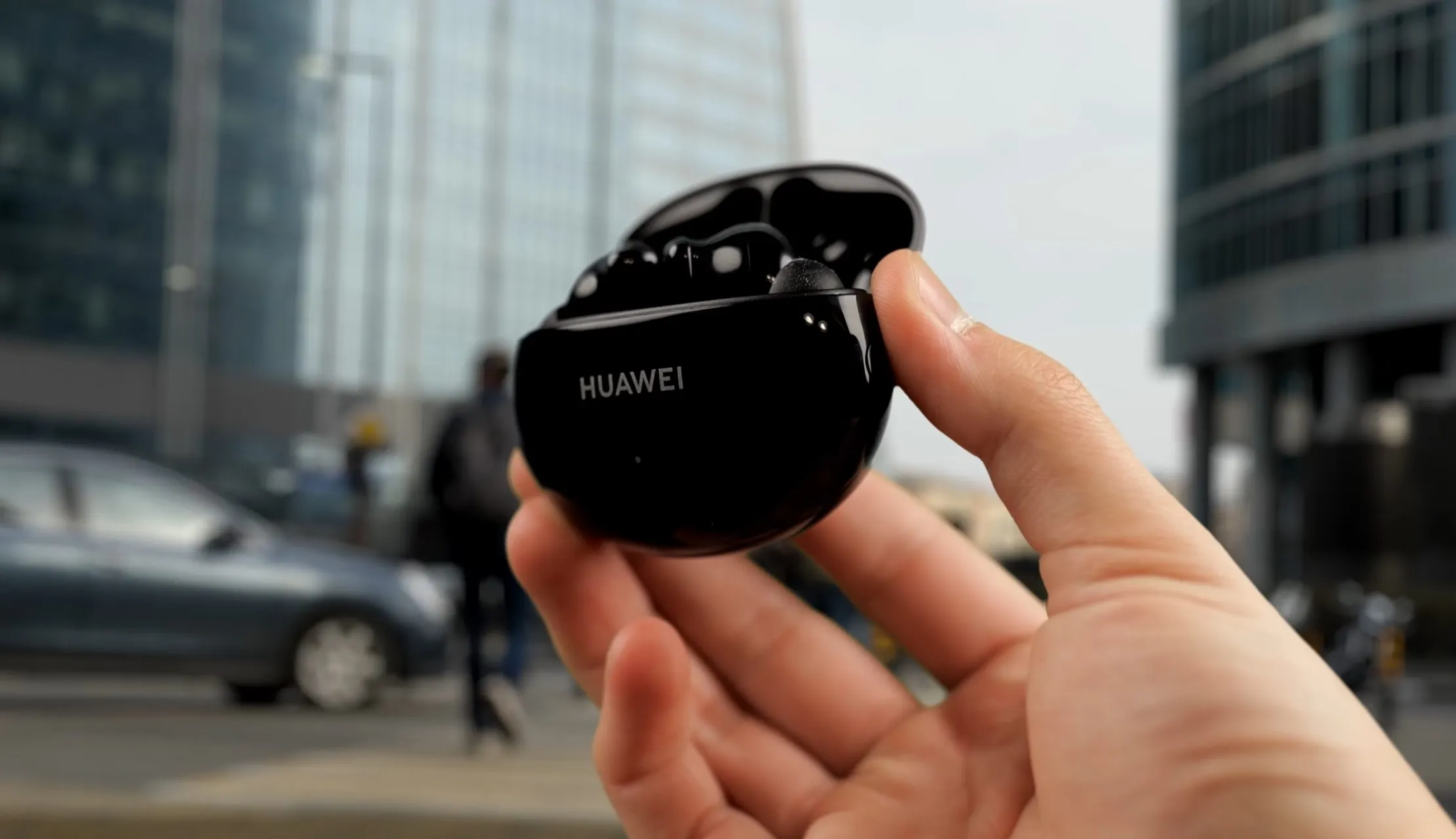 Huawei Freebuds 4i доступны по лучшей цене. Скидка просто космическая