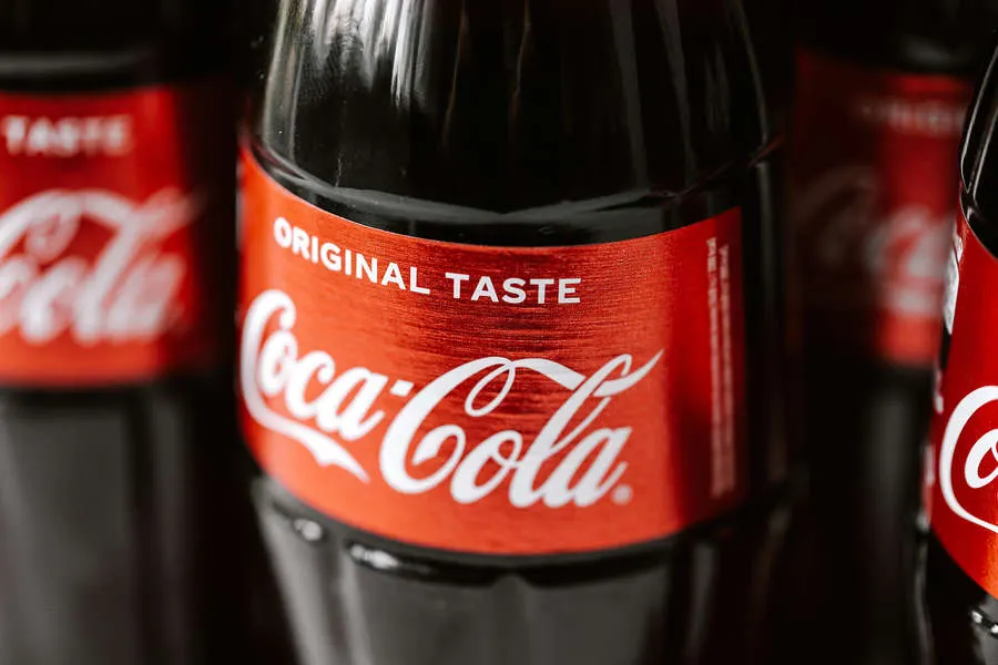 Coca-Cola не уходит из России? Заводы компании продолжают работать