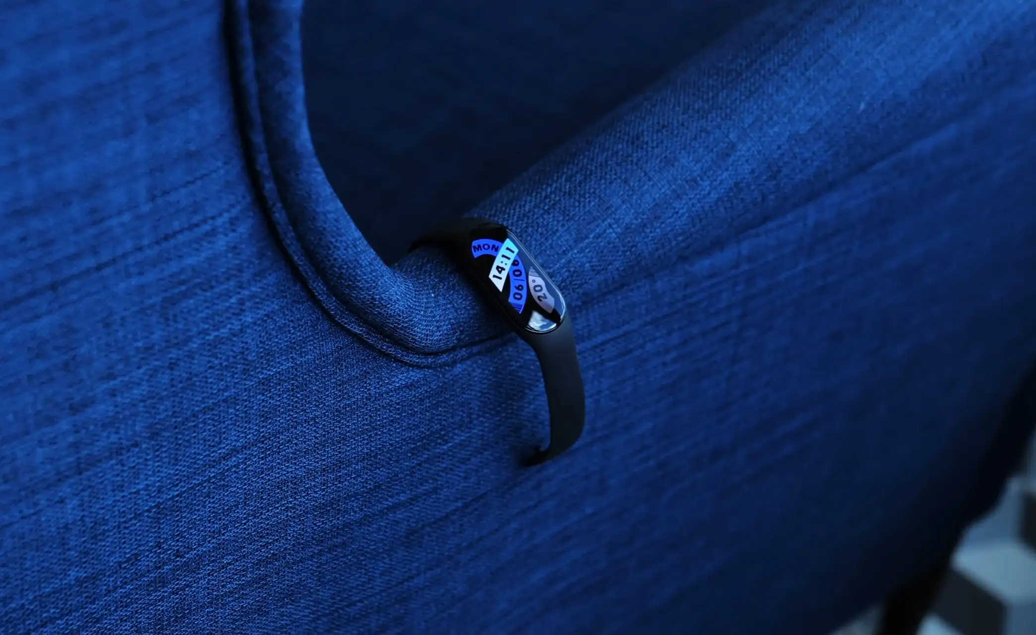 Этот Xiaomi Mi Band умер. Берите только новый фитнес-браслет
