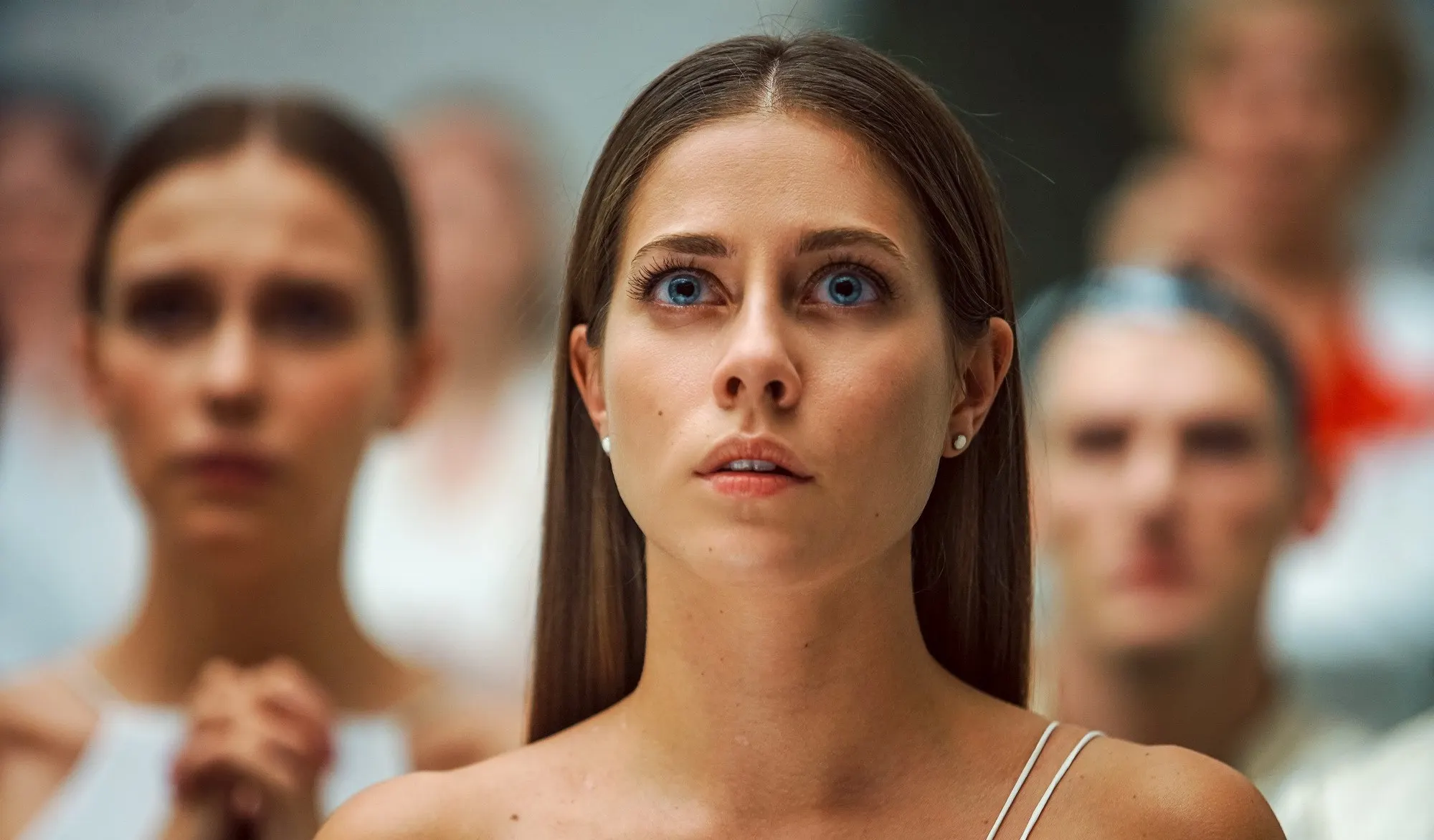 «Два холма» и другие сериалы засунут в кинотеатры. Это убогая идея, но воплощение еще хуже