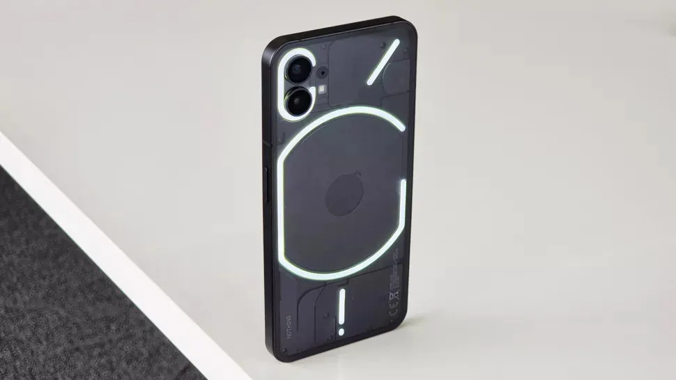 Nothing Phone (1) уже можно заказать на Али. Чем хорош самый хайповый смартфон года?