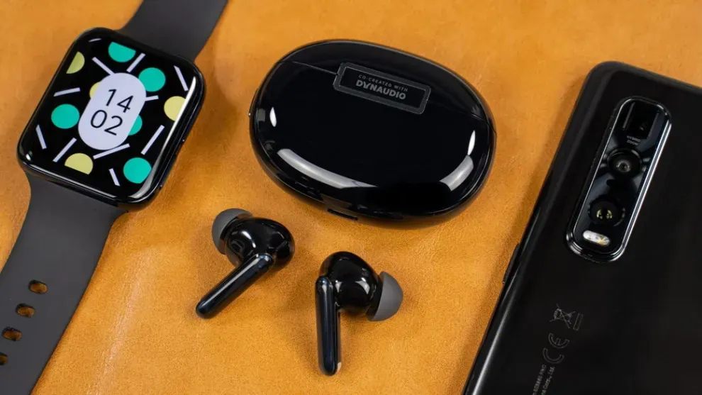 Недооцененные TWS-наушники Oppo подешевели в России. Это один из лучших аналогов AirPods Pro