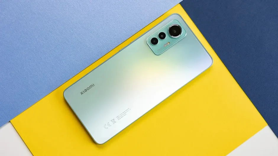 Новый хит Xiaomi уже отдают с неплохой скидкой. Это тонкий субфлагман с отличным железом