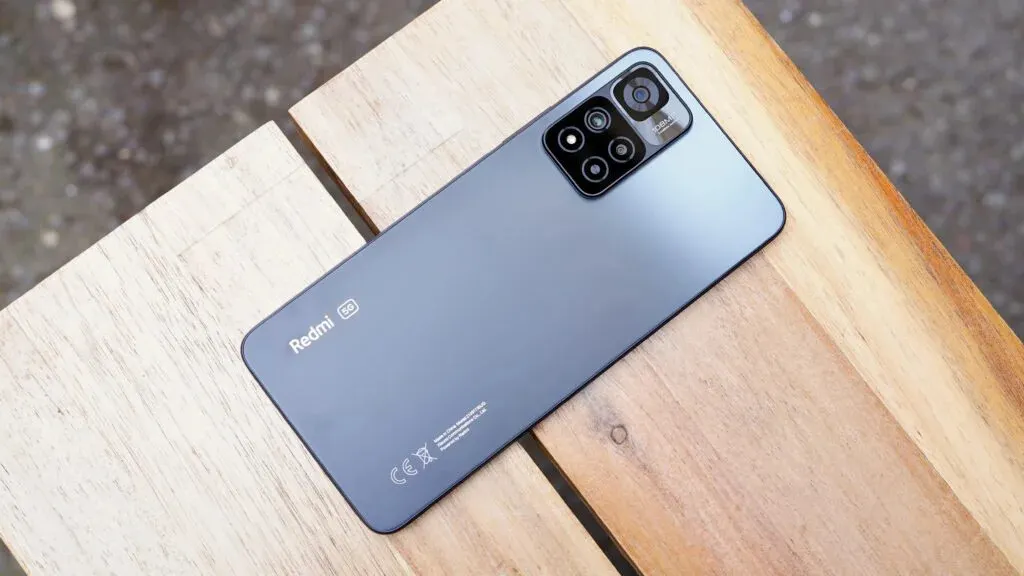 Этот Xiaomi Redmi — лучший среднебюджетник на рынке. У него практически нет недостатков