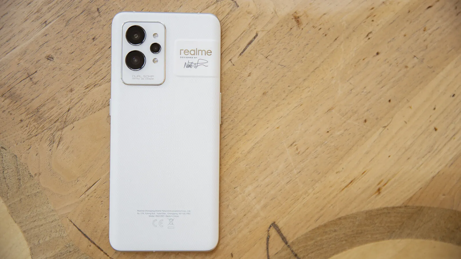 Realme GT 2 Pro впервые подешевел на Joom. Вариант с топовым процессором и бесконечной памятью