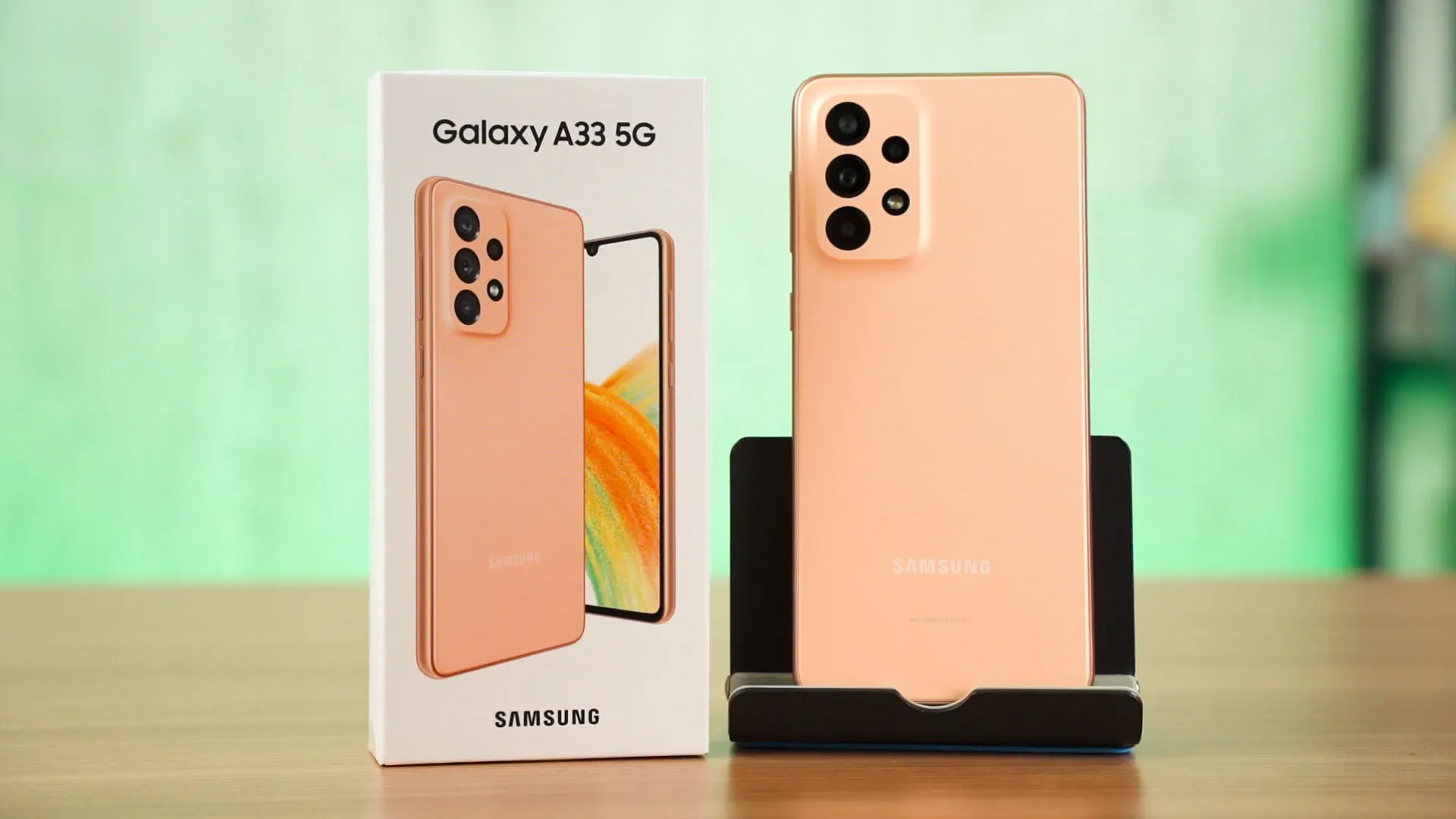 Самый сбалансированный Samsung Galaxy подешевел в России. У него 90-герцовый экран и крутая камера