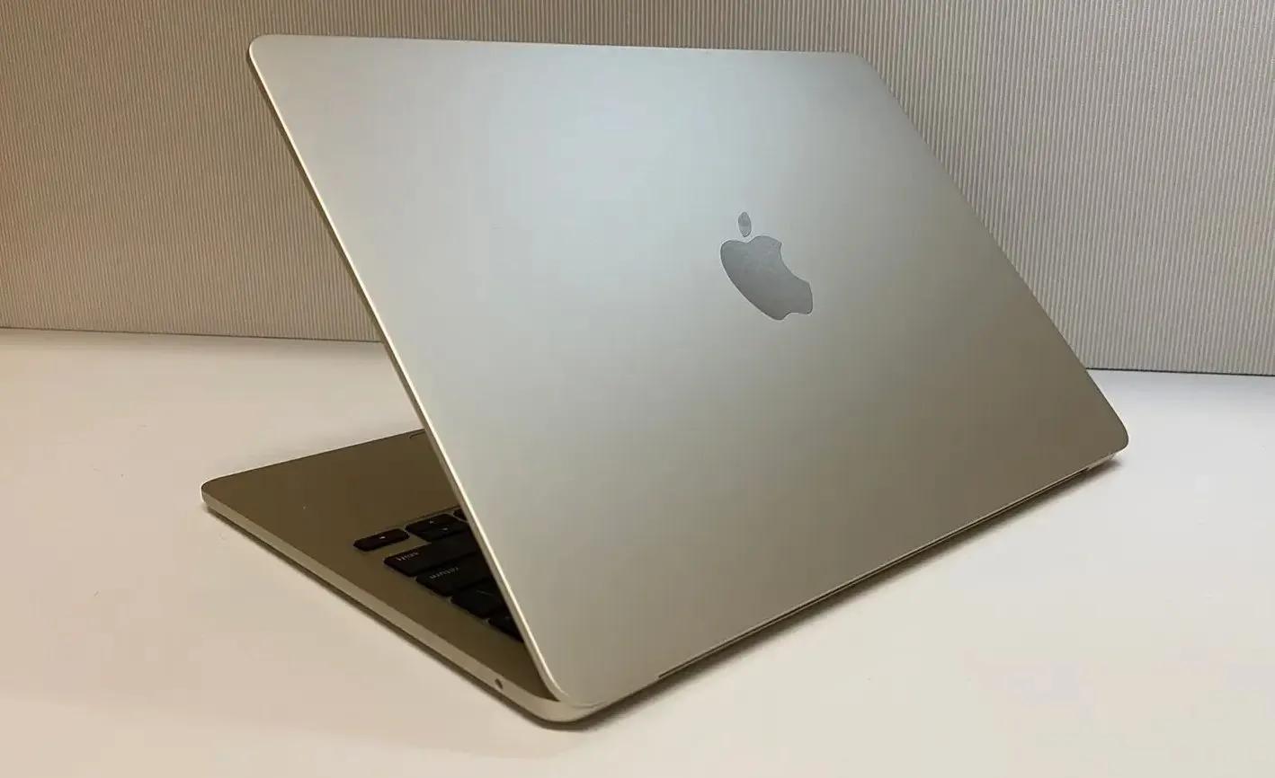 MacBook Air на M2 мощно протестировали. Чем разочаровал новый ультрабук?