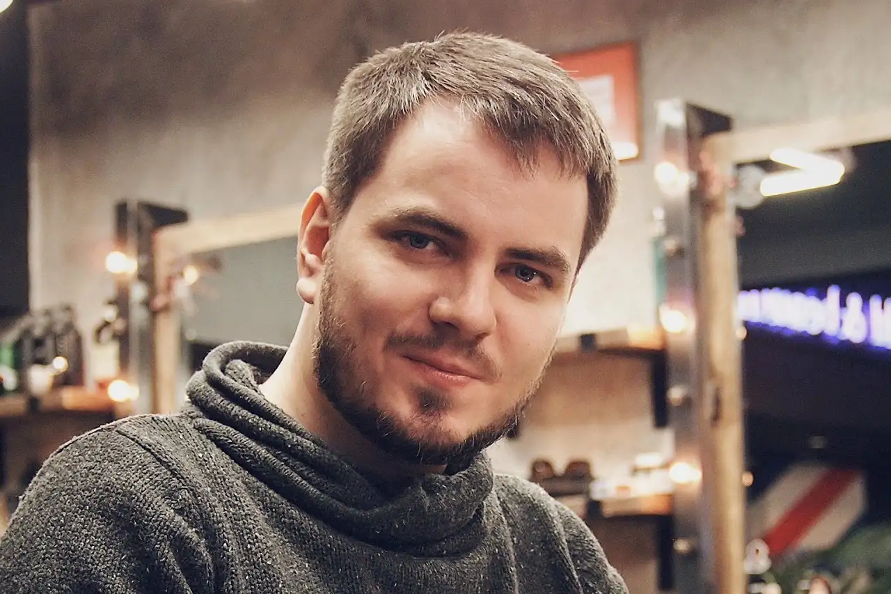 Илью Мэддисона снова госпитализировали. Стример поверил в сглаз и порчу бывших