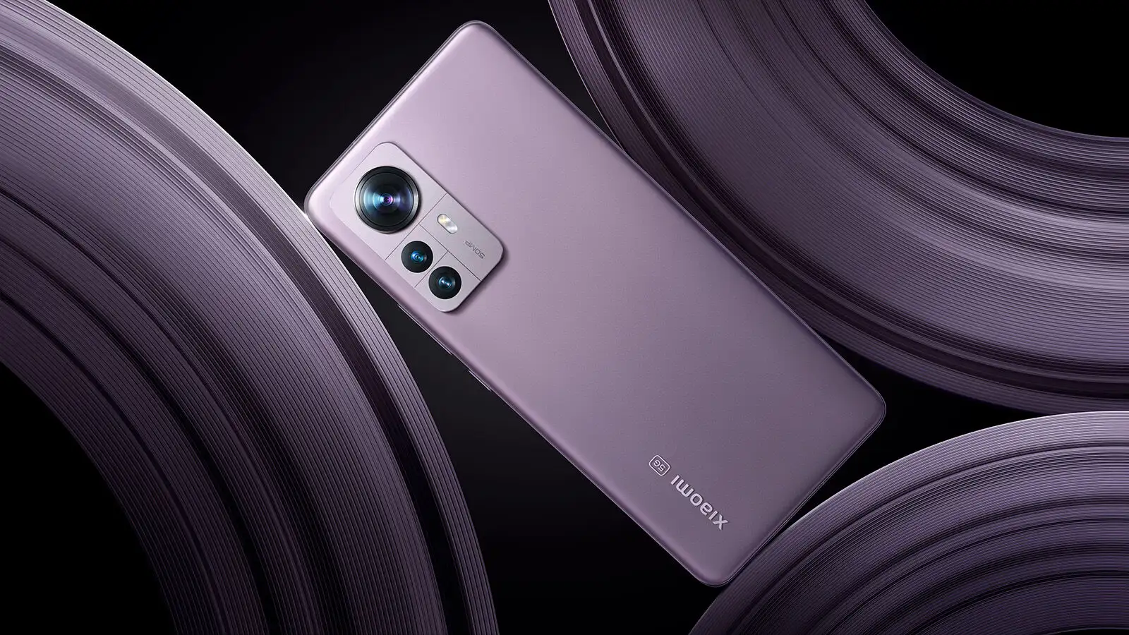 Флагманский Xiaomi 12 рухнул в цене на Joom. Бескомпромиссный вариант для фанатов бренда