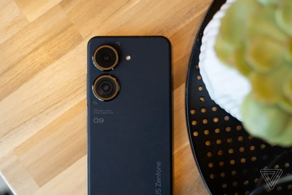 Asus ZenFone 9 – новый компактный флагман. Реальный конкурент для iPhone 13 mini