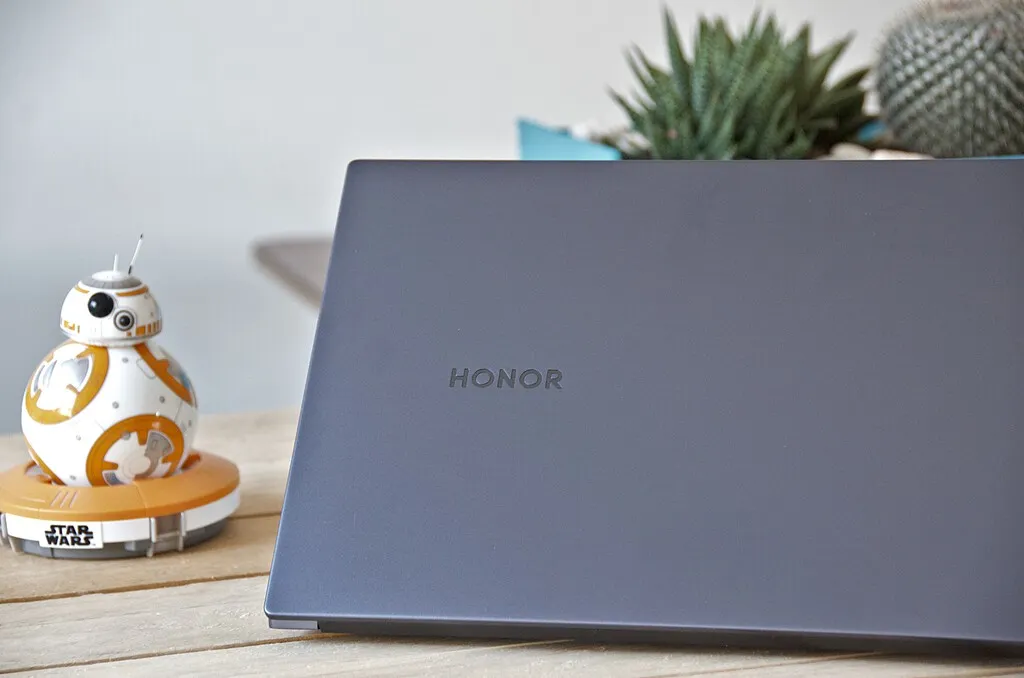 Этот Honor — лучший ноутбук для учебы и офисной работы. Его сливают с жирной скидкой