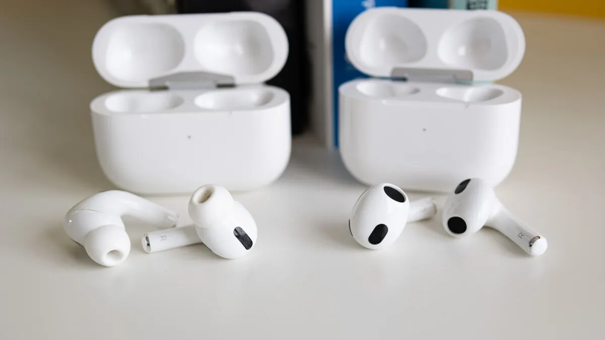 Лучшие AirPods раздают за бесценок. Две модели, которые можно брать в конце лета