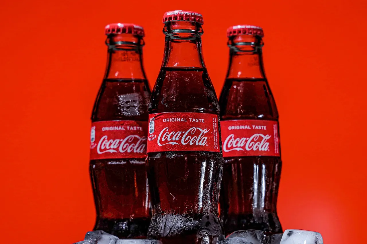 Coca-Coca полностью свернула производство в России. Что сейчас происходит с заводами колы?