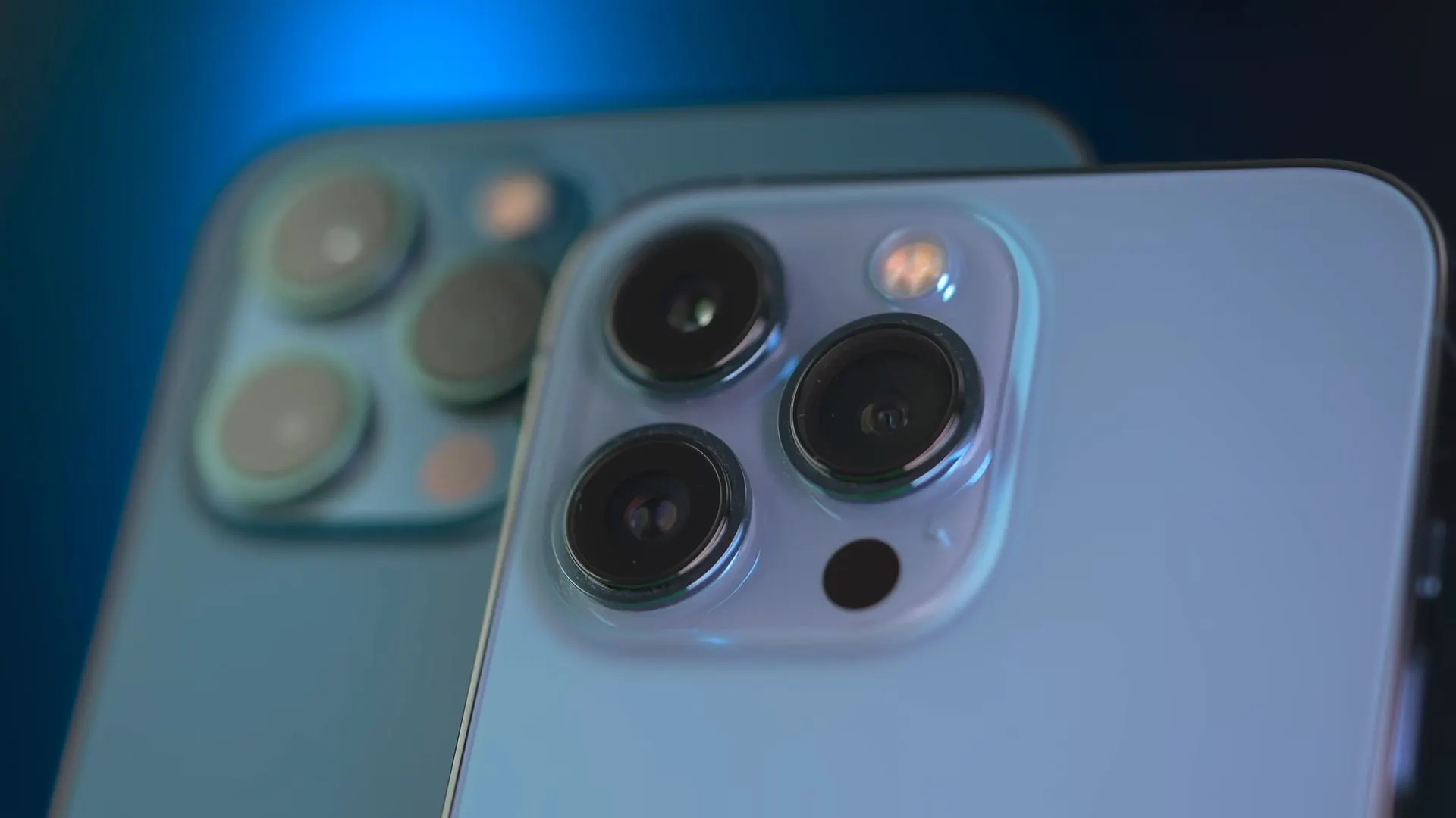 iPhone 13 Pro Max круто подешевел. Это лучший флагман на рынке