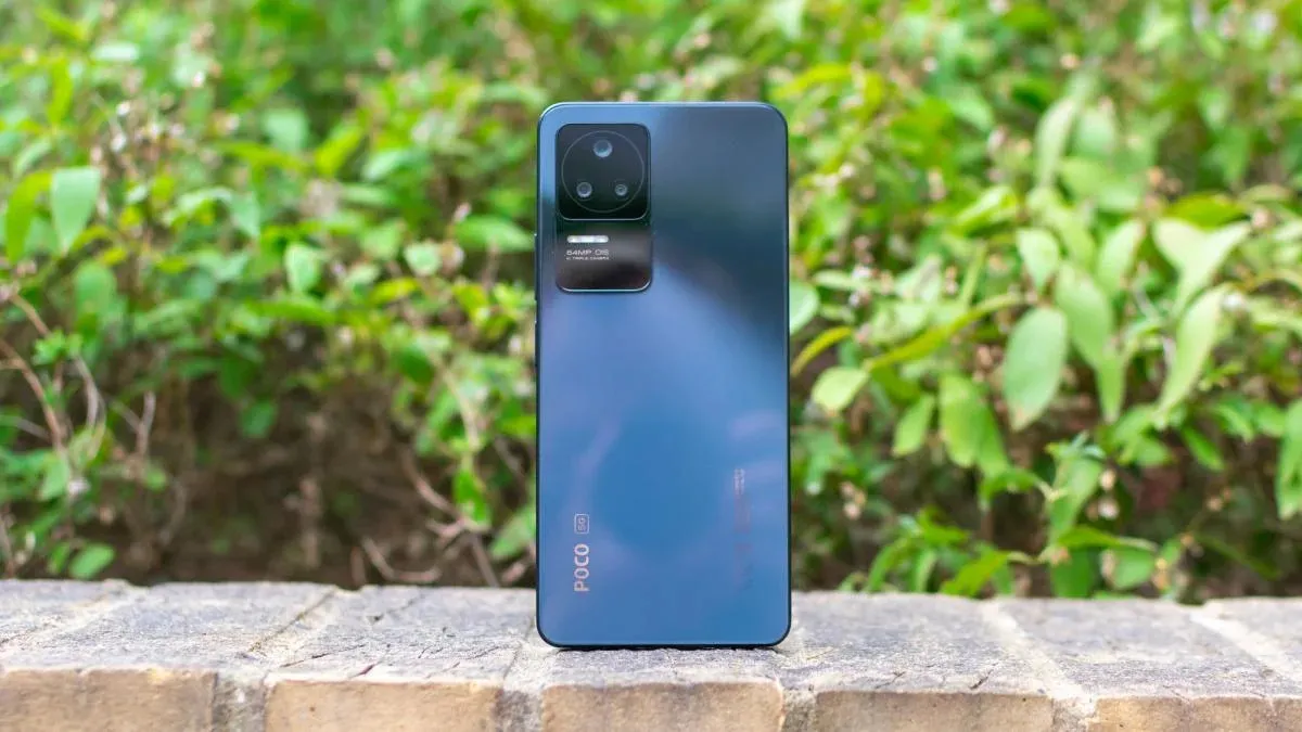 Хит Xiaomi Poco впервые подешевел в России. Самое время брать этот девайс