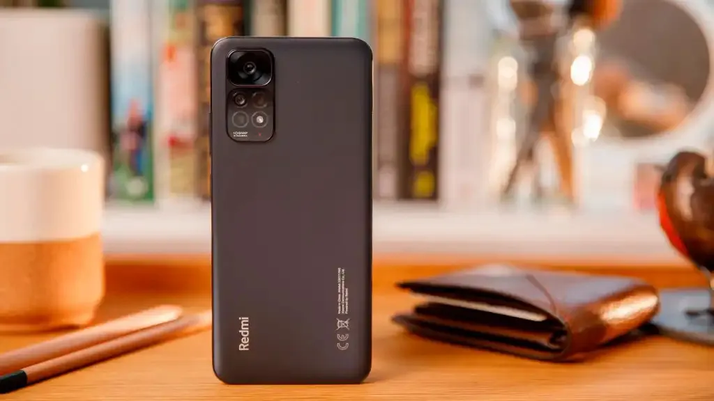 Хватаем самый выгодный Xiaomi Redmi за гроши. У него отличный экран и крутая камера