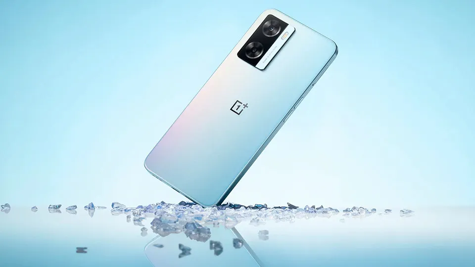 Вышел новый ультрабюджетный OnePlus. Чем он хорош и стоит ли его брать?