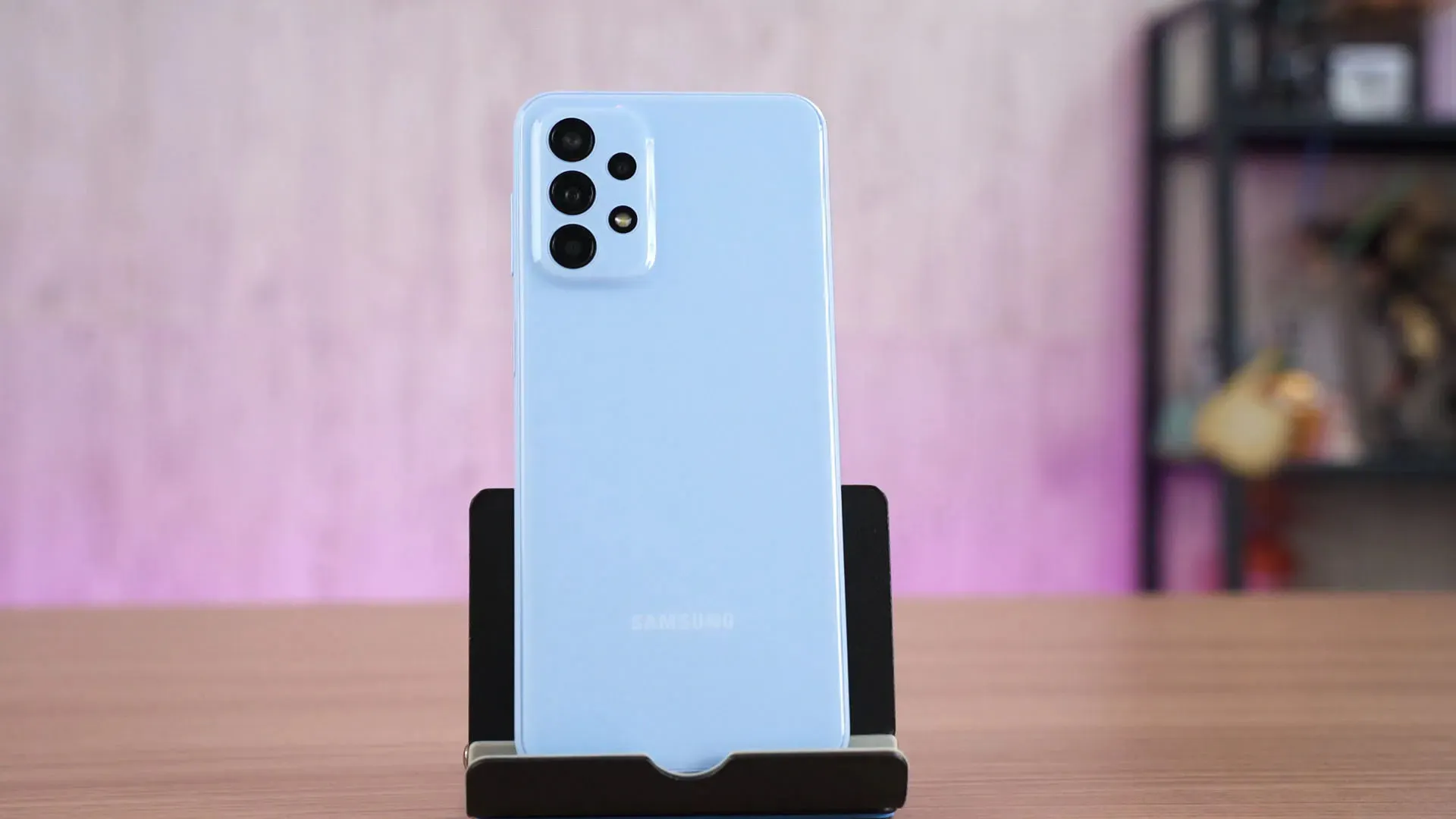 Samsung Galaxy A23 внезапно подешевел в России. Это самый доступный камерофон на рынке