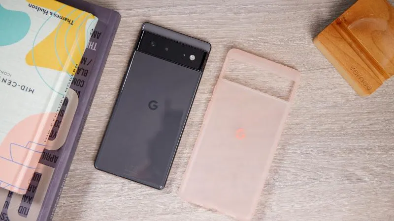 Берем Google Pixel 6 по минимальной цене. Это один из лучших камерофонов на рынке