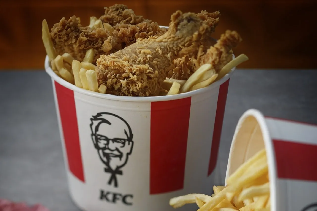 Что ждет KFC в России? Часть ресторанов закроется, а переименования не будет