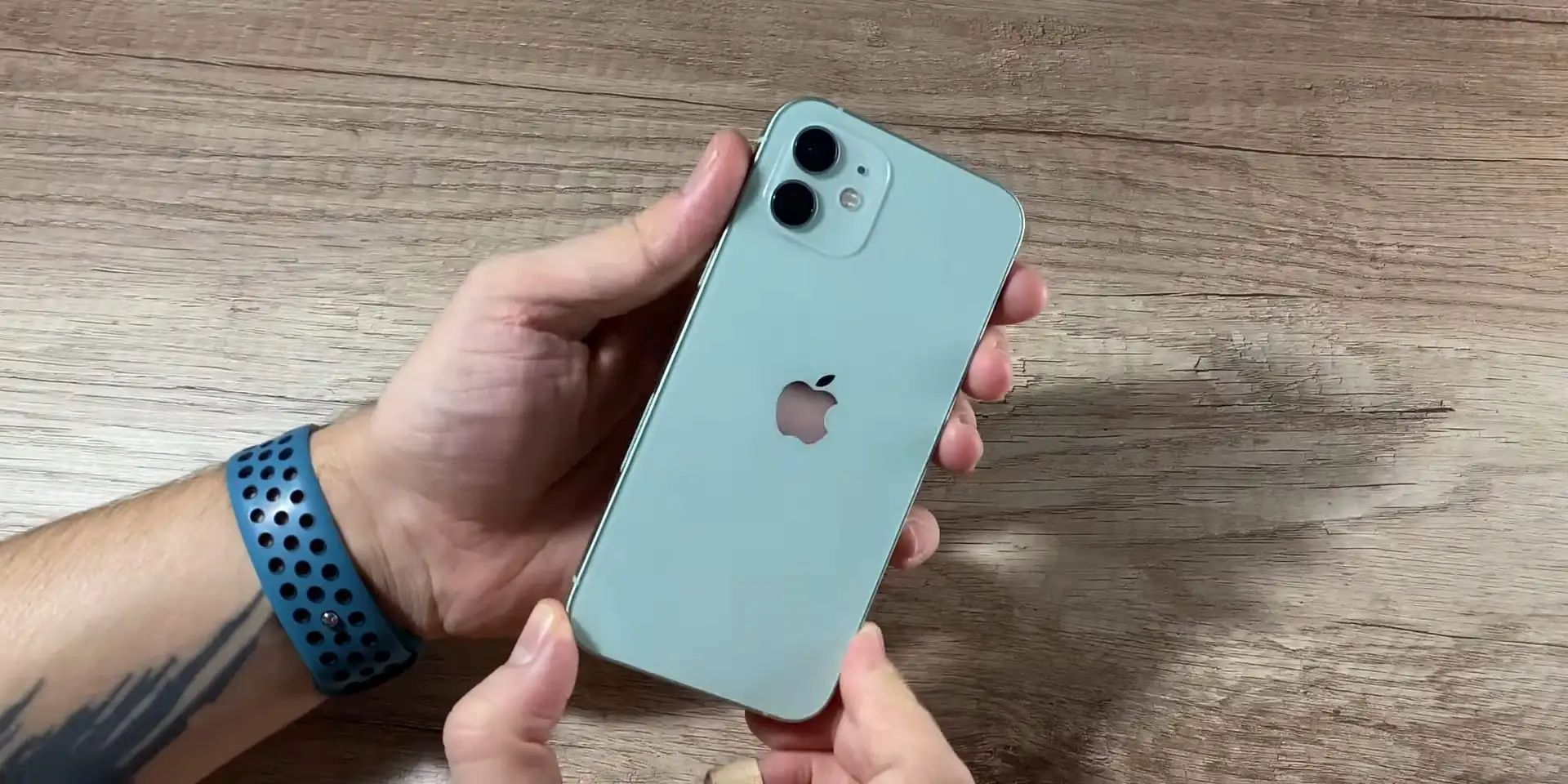 iPhone 12 подешевел до неприличия. Психологическая отметка пройдена