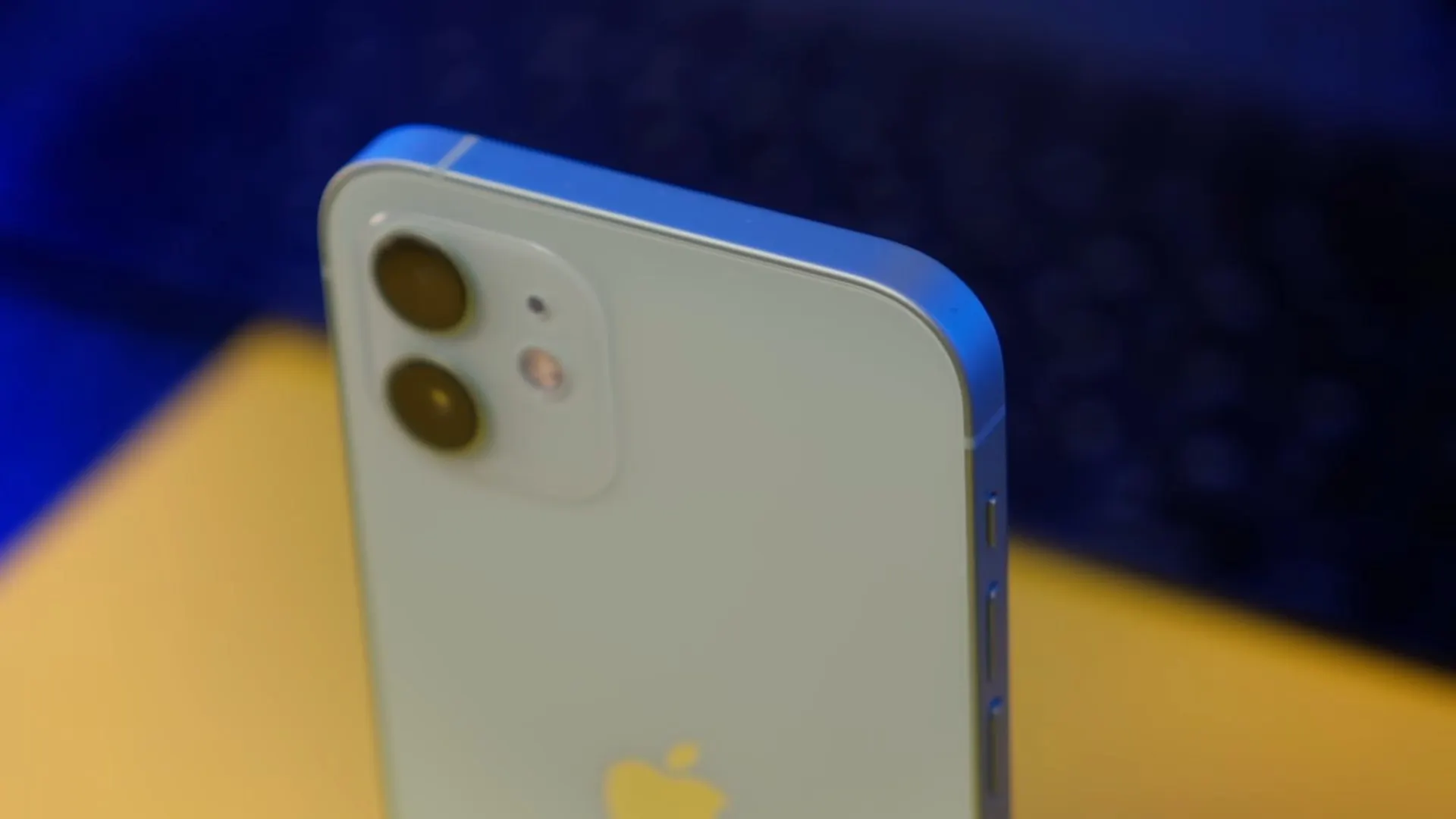 Забираем iPhone 12 с бесконечной памятью и шикарной скидкой. Надо спешить