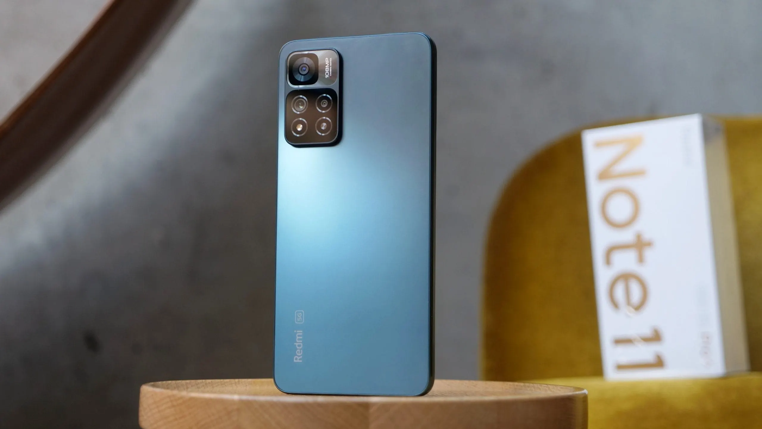 Лучший среднебюджетник Xiaomi Redmi вновь подешевел. Вариант со 120-герцовым экраном и сверхбыстрой зарядкой
