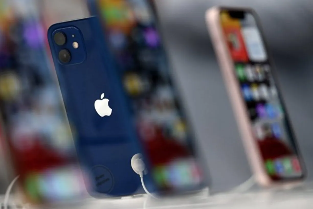Почему iPhone 13 Pro Max продают за 200 тысяч рублей? И опасно ли брать в 2 раза дешевле?