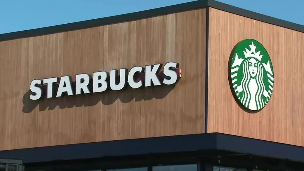 Каким будет новое название российских Starbucks? Владелец раскрыл три варианта