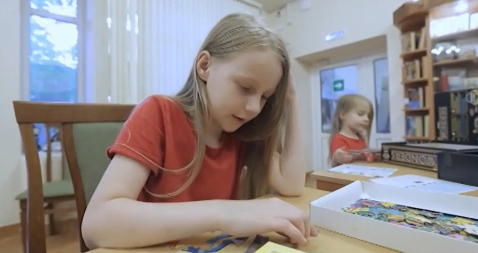 Алиса Теплякова ушла из МГУ и не поступила в «Синергию». Но 10-летняя студентка все равно просит деньги на обучение